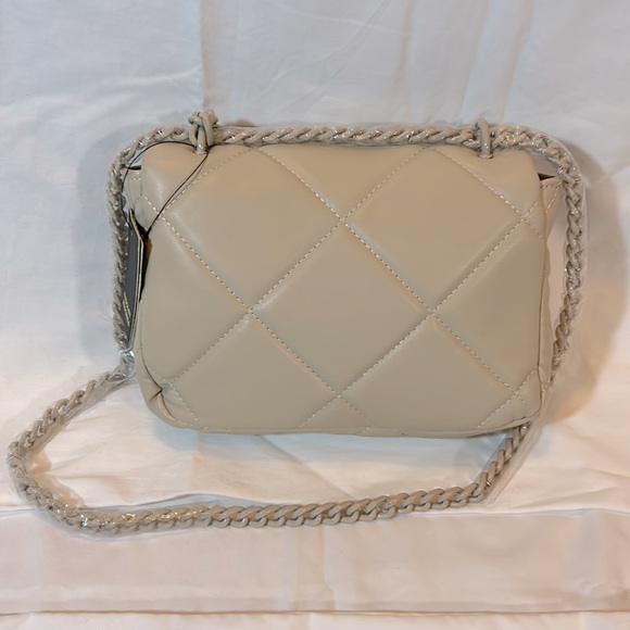 NWT Badgley Mischka- light tan/cream color - Picture 2 of 9